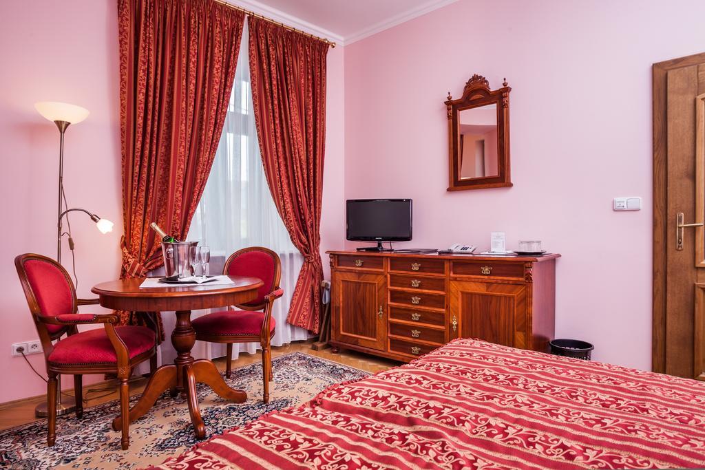Hotel Jelinkova Vila Velke Mezirici Room photo